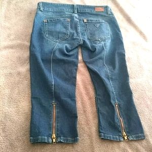 Guess jeans capris Size 27 EUC